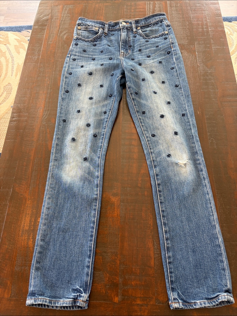 Madewell The High Rise Slim Boyfriend Jeans with Blue Embroidered Flowers SZ 24